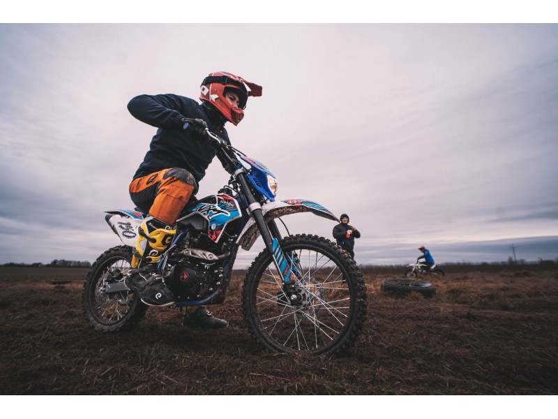 MOTOCICLETA CROSS ENDURO OFFROAD BARTON NXT150 CC 4T (ROTI 19" - 16") MOTOCICLETA CROSS ENDURO OFFROAD BARTON NXT150 CC 4T (ROTI 19" - 16")