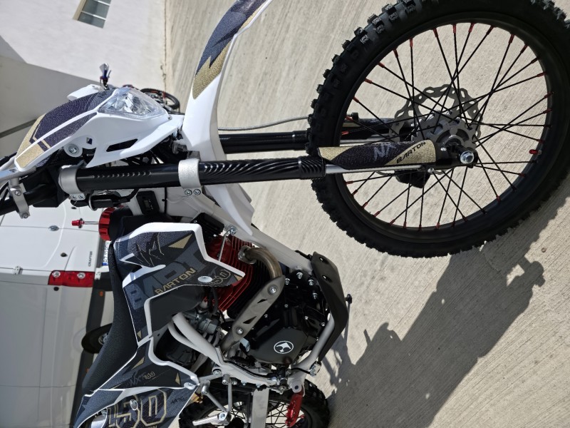 MOTOCICLETA CROSS ENDURO OFFROAD BARTON NXT150 CC 4T (ROTI 19" - 16") NEGRU/GOLD MODEL 2026