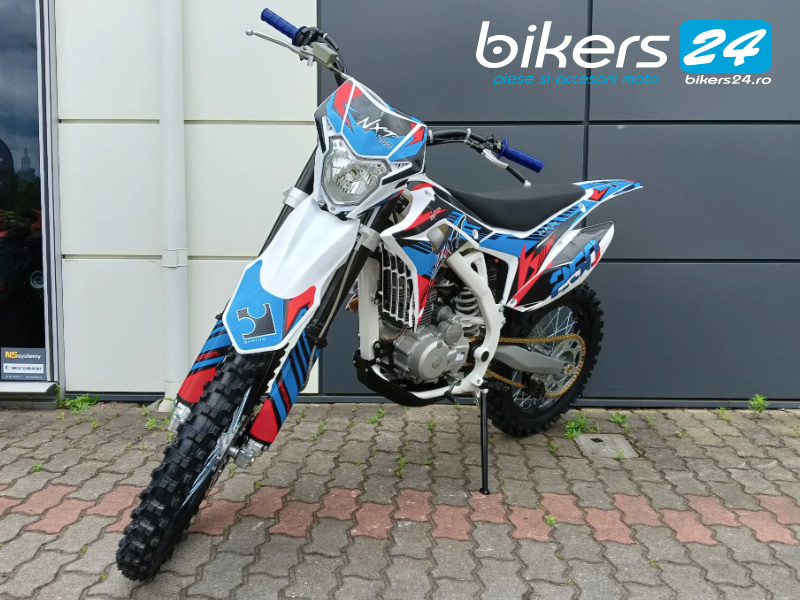 MOTOCICLETA CROSS ENDURO OFFROAD BARTON NXT250L CC 4T (ROTI 21" - 18") NEGRU/ALBASTRU/ROSU MOTOCICLETA CROSS ENDURO OFFROAD BARTON NXT250L CC 4T (ROTI 21" - 18") NEGRU/ALBASTRU/ROSU