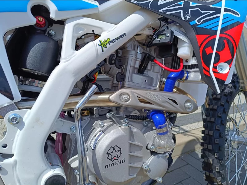 MOTOCICLETA CROSS ENDURO OFFROAD BARTON NXT300 CC 4T (ROTI 21" - 18") NEGRU/ALBASTRU/ROSU MOTOCICLETA CROSS ENDURO OFFROAD BARTON NXT300 CC 4T (ROTI 21" - 18") NEGRU/ALBASTRU/ROSU