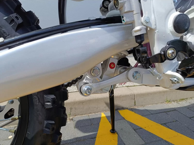 MOTOCICLETA CROSS ENDURO OFFROAD BARTON NXT300 CC 4T (ROTI 21" - 18") NEGRU/ALBASTRU/ROSU MOTOCICLETA CROSS ENDURO OFFROAD BARTON NXT300 CC 4T (ROTI 21" - 18") NEGRU/ALBASTRU/ROSU