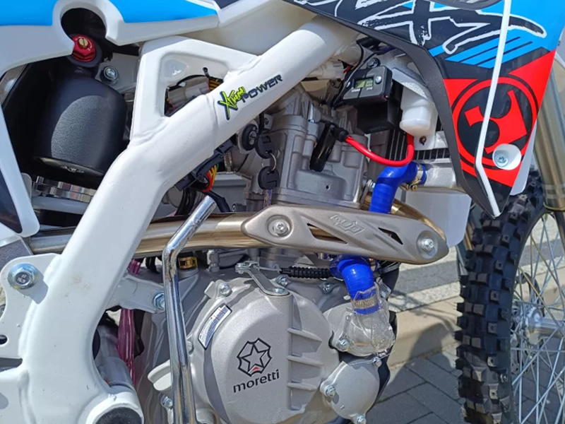MOTOCICLETA CROSS ENDURO OFFROAD BARTON NXT300 CC 4T (ROTI 21" - 18") ROSU/ALBASTRU MOTOCICLETA CROSS ENDURO OFFROAD BARTON NXT300 CC 4T (ROTI 21" - 18") ROSU/ALBASTRU
