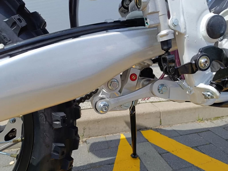MOTOCICLETA CROSS ENDURO OFFROAD BARTON NXT300 CC 4T (ROTI 21" - 18") ROSU/ALBASTRU MOTOCICLETA CROSS ENDURO OFFROAD BARTON NXT300 CC 4T (ROTI 21" - 18") ROSU/ALBASTRU