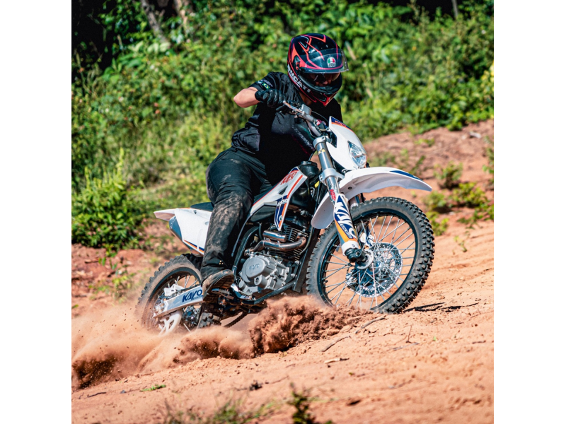 Kayo K2 – Motocicletă Off-Road 223cc, 4T, Răcire cu Aer