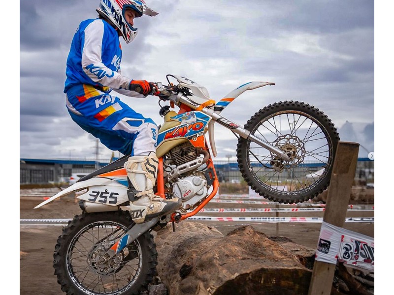 Kayo K2 – Motocicletă Off-Road 223cc, 4T, Răcire cu Aer