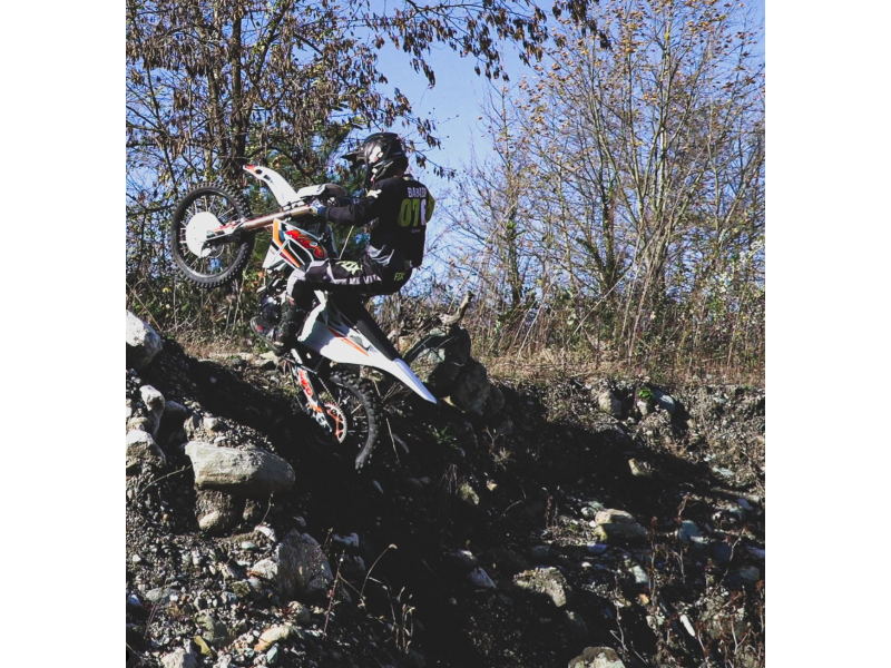 MOTOCICLETA CROSS ENDURO OFFROAD KAYO KT250 2T (ROTI 21" - 18") MOTOCICLETA CROSS ENDURO OFFROAD KAYO KT250 2T (ROTI 21" - 18")