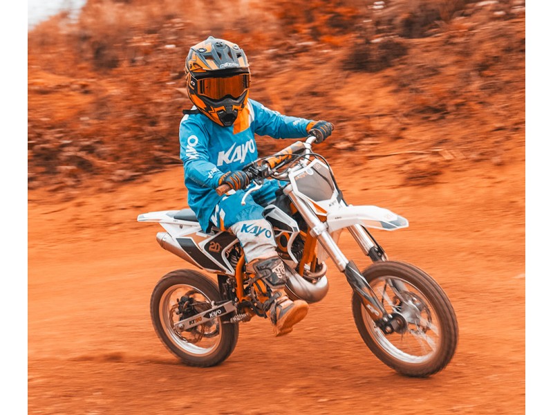 Kayo Mini 50cc – Motocicletă 2T Automată pentru Copii și Începători (ROTI 12" - 10") 