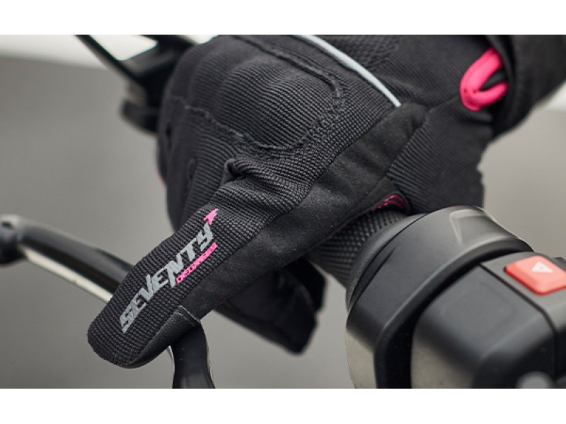 Manusi femei Touring iarna Seventy model SD-C45 negru/roz– WinterTex Manusi femei Touring iarna Seventy model SD-C45 negru/roz– WinterTex