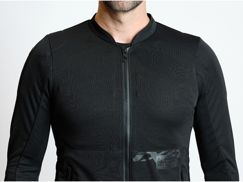 Geaca (jacheta) motociclete femei Racing/Roadster Ixon All season model Ilana LS culoare: negru/alb Geaca (jacheta) motociclete femei Racing/Roadster Ixon All season model Ilana LS culoare: negru/alb