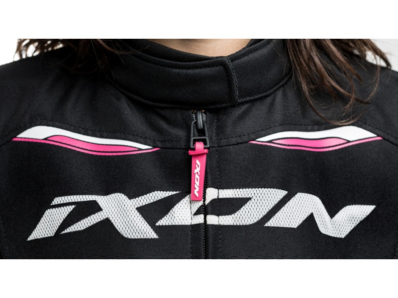 Geaca (jacheta) motociclete femei Racing/Roadster Ixon All season model Ilana LS culoare: negru/alb Geaca (jacheta) motociclete femei Racing/Roadster Ixon All season model Ilana LS culoare: negru/alb