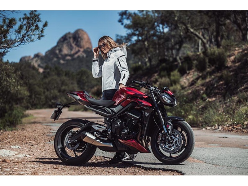 Geaca (jacheta) motociclete femei Racing/Roadster Ixon All season model Ilana LS culoare: negru/alb Geaca (jacheta) motociclete femei Racing/Roadster Ixon All season model Ilana LS culoare: negru/alb