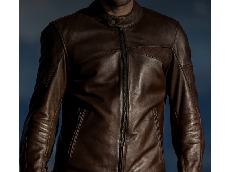 Geaca (jacheta) motociclete femei Racing/Roadster Ixon All season model Ilana LS culoare: negru/alb Geaca (jacheta) motociclete femei Racing/Roadster Ixon All season model Ilana LS culoare: negru/alb