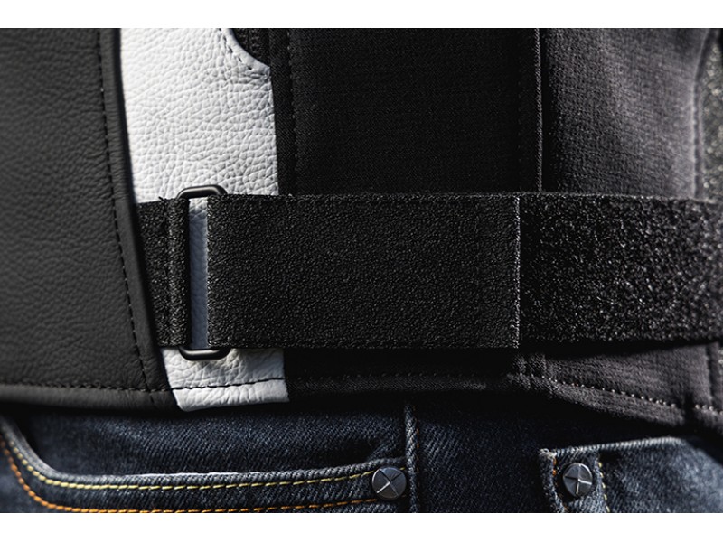 Geaca (jacheta) motociclete femei Racing/Roadster Ixon All season model Ilana LS culoare: negru/alb Geaca (jacheta) motociclete femei Racing/Roadster Ixon All season model Ilana LS culoare: negru/alb