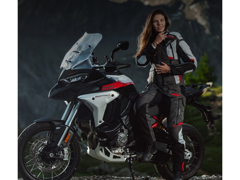 Geaca (jacheta) motociclete femei Racing/Roadster Ixon All season model Ilana LS culoare: negru/alb Geaca (jacheta) motociclete femei Racing/Roadster Ixon All season model Ilana LS culoare: negru/alb