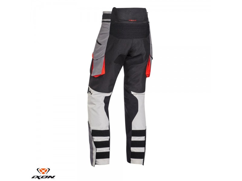 Geaca (jacheta) motociclete femei Racing/Roadster Ixon All season model Ilana LS culoare: negru/alb Geaca (jacheta) motociclete femei Racing/Roadster Ixon All season model Ilana LS culoare: negru/alb