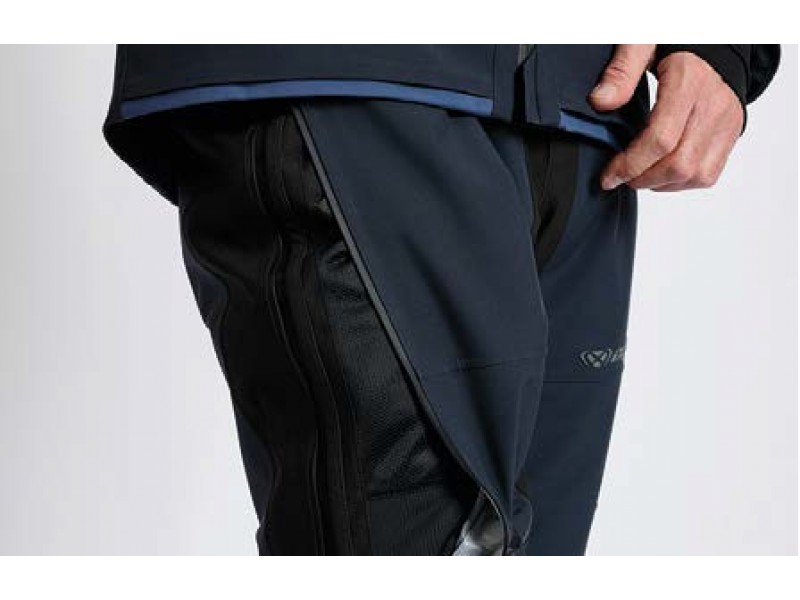 Geaca (jacheta) motociclete femei Racing/Roadster Ixon All season model Ilana LS culoare: negru/alb Geaca (jacheta) motociclete femei Racing/Roadster Ixon All season model Ilana LS culoare: negru/alb