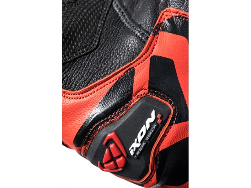 Geaca (jacheta) motociclete femei Racing/Roadster Ixon All season model Ilana LS culoare: negru/alb Geaca (jacheta) motociclete femei Racing/Roadster Ixon All season model Ilana LS culoare: negru/alb