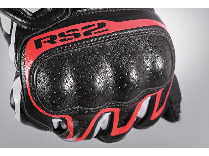 Geaca (jacheta) motociclete femei Racing/Roadster Ixon All season model Ilana LS culoare: negru/alb Geaca (jacheta) motociclete femei Racing/Roadster Ixon All season model Ilana LS culoare: negru/alb