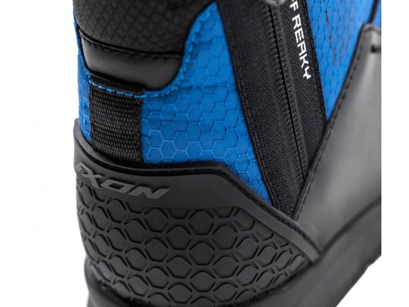 Geaca (jacheta) motociclete femei Racing/Roadster Ixon All season model Ilana LS culoare: negru/alb Geaca (jacheta) motociclete femei Racing/Roadster Ixon All season model Ilana LS culoare: negru/alb