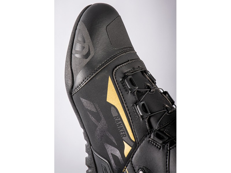 Geaca (jacheta) motociclete femei Racing/Roadster Ixon All season model Ilana LS culoare: negru/alb Geaca (jacheta) motociclete femei Racing/Roadster Ixon All season model Ilana LS culoare: negru/alb