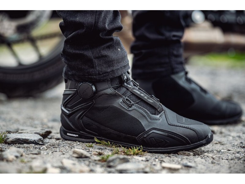 Geaca (jacheta) motociclete femei Racing/Roadster Ixon All season model Ilana LS culoare: negru/alb Geaca (jacheta) motociclete femei Racing/Roadster Ixon All season model Ilana LS culoare: negru/alb