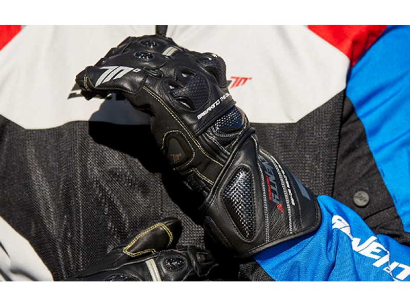 Geaca (jacheta) motociclete femei Racing/Roadster Ixon All season model Ilana LS culoare: negru/alb Geaca (jacheta) motociclete femei Racing/Roadster Ixon All season model Ilana LS culoare: negru/alb