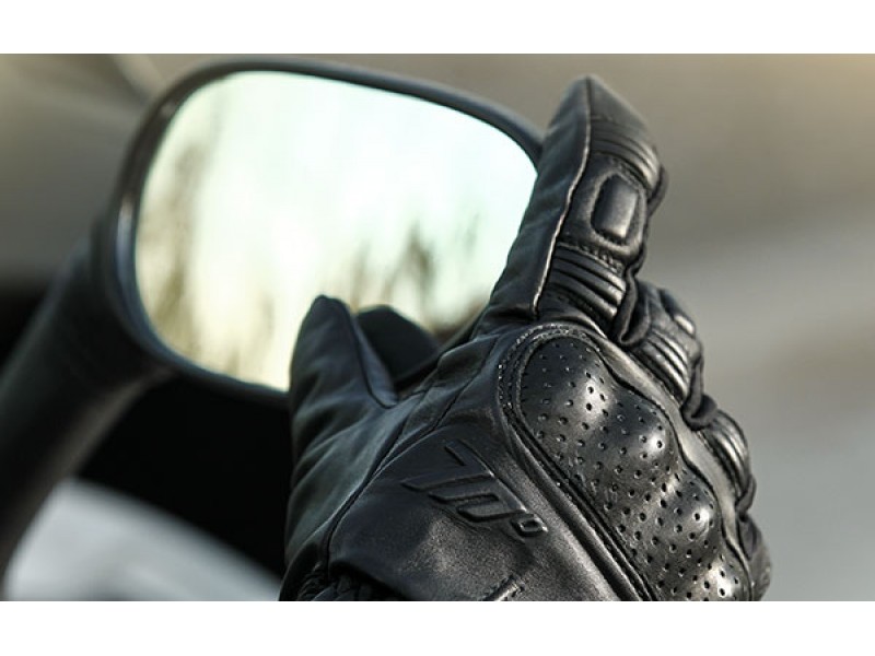 Geaca (jacheta) motociclete femei Racing/Roadster Ixon All season model Ilana LS culoare: negru/alb Geaca (jacheta) motociclete femei Racing/Roadster Ixon All season model Ilana LS culoare: negru/alb