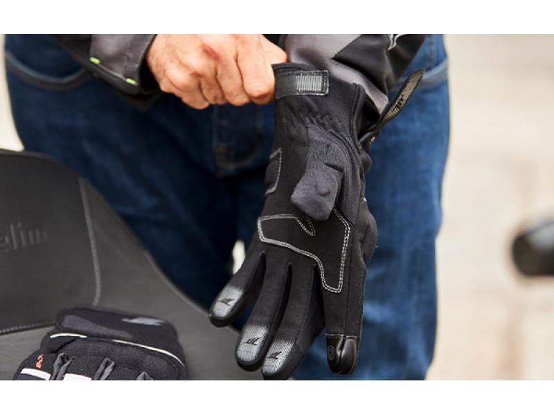 Geaca (jacheta) motociclete femei Racing/Roadster Ixon All season model Ilana LS culoare: negru/alb Geaca (jacheta) motociclete femei Racing/Roadster Ixon All season model Ilana LS culoare: negru/alb