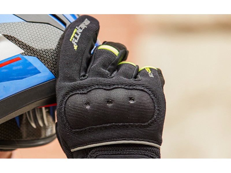 Geaca (jacheta) motociclete femei Racing/Roadster Ixon All season model Ilana LS culoare: negru/alb Geaca (jacheta) motociclete femei Racing/Roadster Ixon All season model Ilana LS culoare: negru/alb