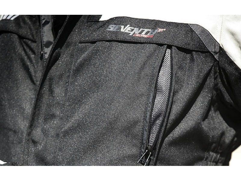Geaca (jacheta) motociclete femei Racing/Roadster Ixon All season model Ilana LS culoare: negru/alb Geaca (jacheta) motociclete femei Racing/Roadster Ixon All season model Ilana LS culoare: negru/alb