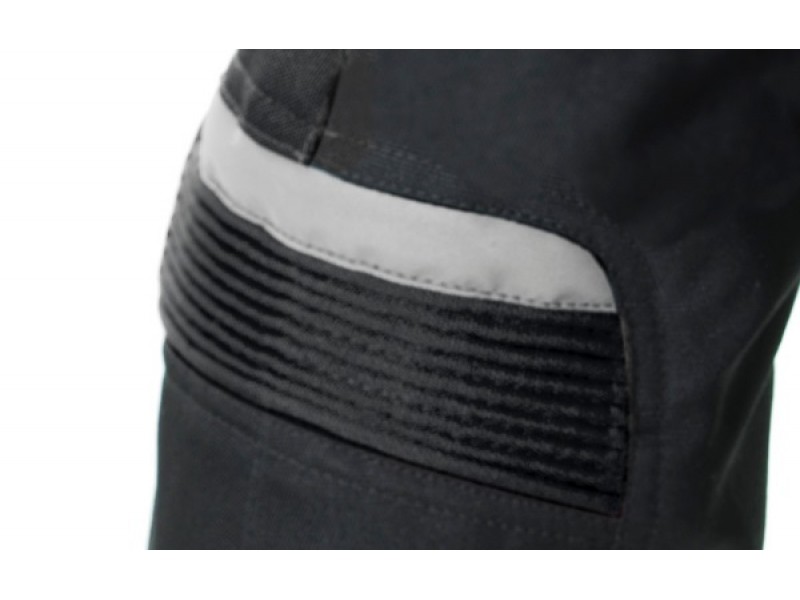 Geaca (jacheta) motociclete femei Racing/Roadster Ixon All season model Ilana LS culoare: negru/alb Geaca (jacheta) motociclete femei Racing/Roadster Ixon All season model Ilana LS culoare: negru/alb