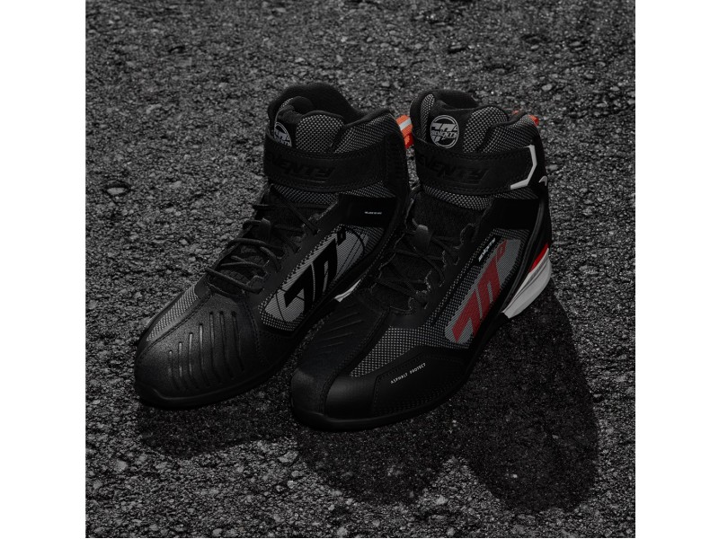 Geaca (jacheta) motociclete femei Racing/Roadster Ixon All season model Ilana LS culoare: negru/alb Geaca (jacheta) motociclete femei Racing/Roadster Ixon All season model Ilana LS culoare: negru/alb