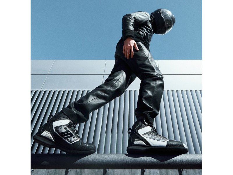 Geaca (jacheta) motociclete femei Racing/Roadster Ixon All season model Ilana LS culoare: negru/alb Geaca (jacheta) motociclete femei Racing/Roadster Ixon All season model Ilana LS culoare: negru/alb