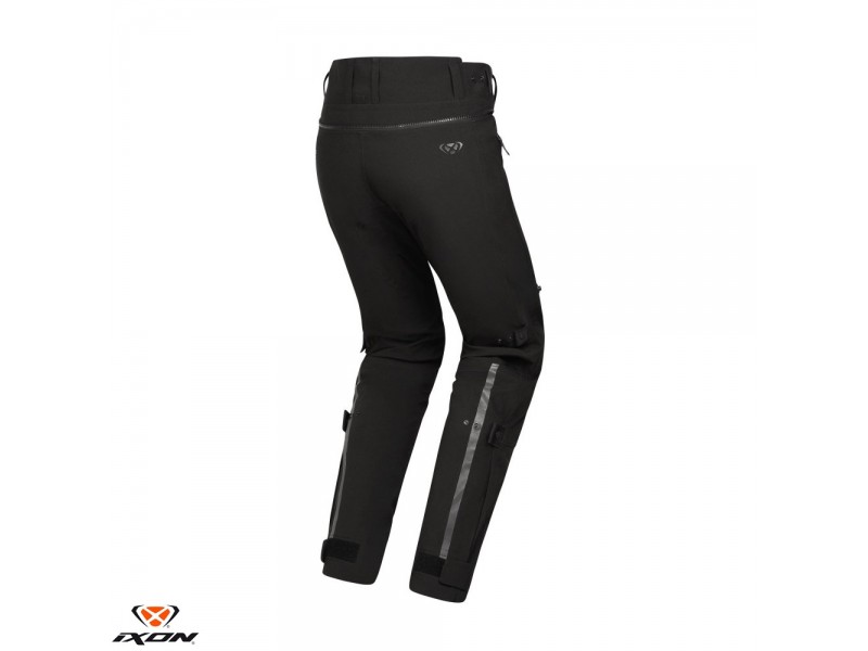 Pantaloni motociclete barbati Touring/Adventure Ixon All season model M-SKD MS culoare: negru (pantaloni laminati; waterproof pe exterior) Pantaloni motociclete barbati Touring/Adventure Ixon All season model M-SKD MS culoare: negru (pantaloni laminati; waterproof pe exterior)