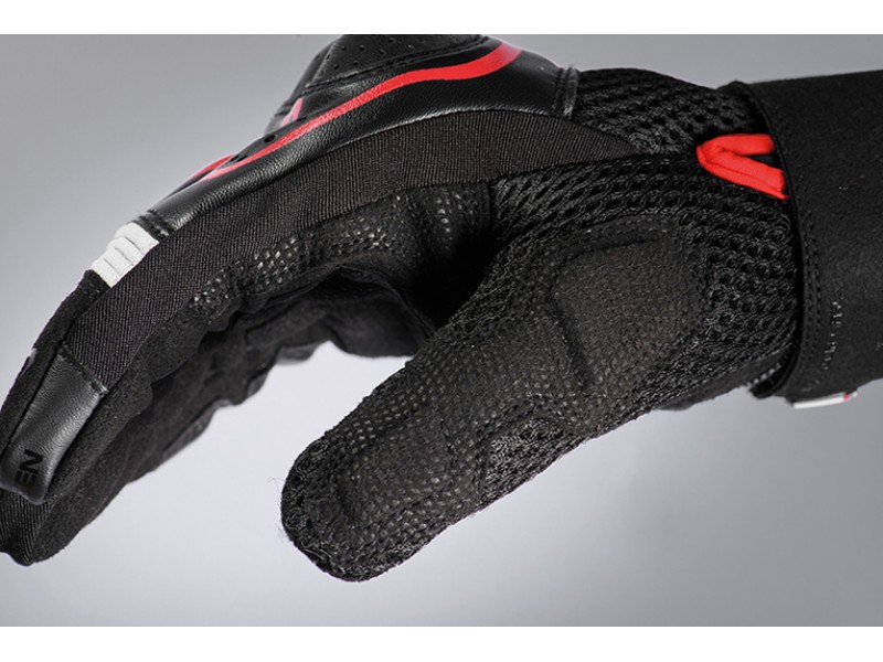 Manusi barbati Roadster vara textil/piele Ixon model RS2 MS culoare: negru/alb/rosu - degete tactile Manusi barbati Roadster vara textil/piele Ixon model RS2 MS culoare: negru/alb/rosu - degete tactile