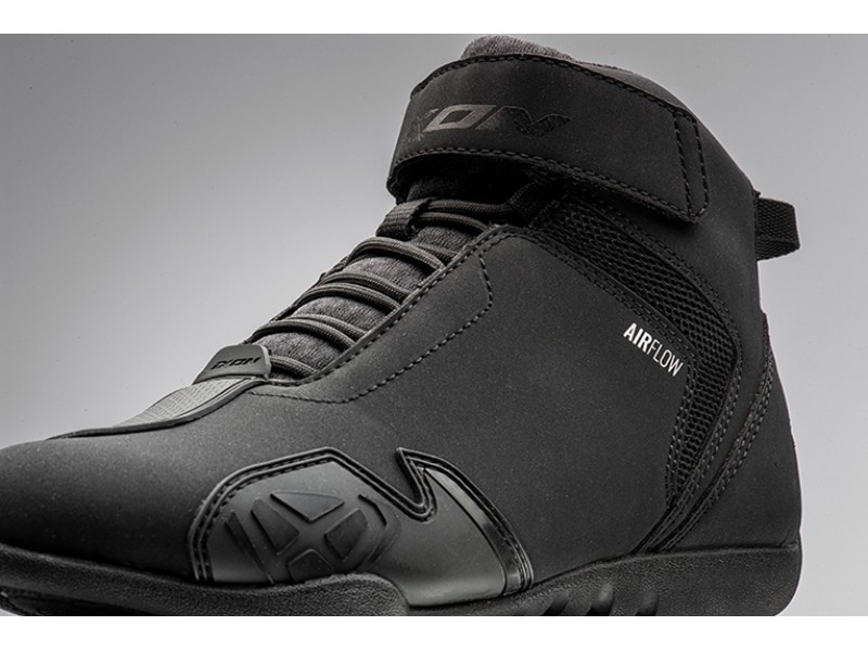 Ghete moto Roadster femei All Season Ixon model Gambler LS culoare: negru
