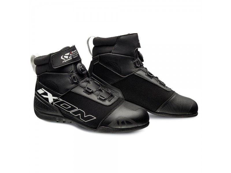 Ghete moto Roadster barbati all season Ixon model Ranker MS culoare: negru/alb