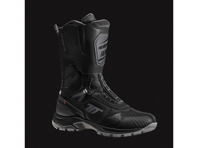 Ghete (cizme) moto Adventure (Touring) Unisex Seventy model SD-BA6 Stelvio culoare: negru/gri Ghete (cizme) moto Adventure (Touring) Unisex Seventy model SD-BA6 Stelvio culoare: negru/gri