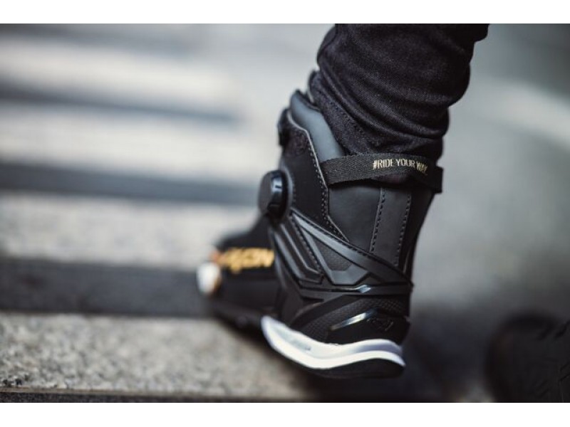 Ghete moto Roadster femei All Season Ixon model Bull 2 WP LS culoare: negru/alb/auriu (100% waterproof)