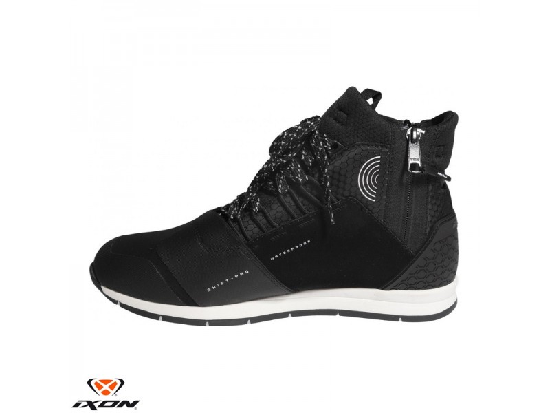Ghete moto Urban barbati All Season Ixon model Freaky WP MS culoare: negru/alb (100% waterproof) Ghete moto Urban barbati All Season Ixon model Freaky WP MS culoare: negru/alb (100% waterproof)
