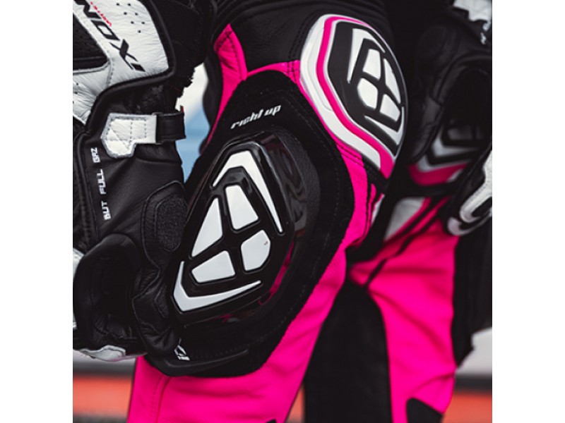 Costum (combinezon) motociclete femei piele Ixon vara model Vortex 3 LS culoare: negru/roz/alb Costum (combinezon) motociclete femei piele Ixon vara model Vortex 3 LS culoare: negru/roz/alb