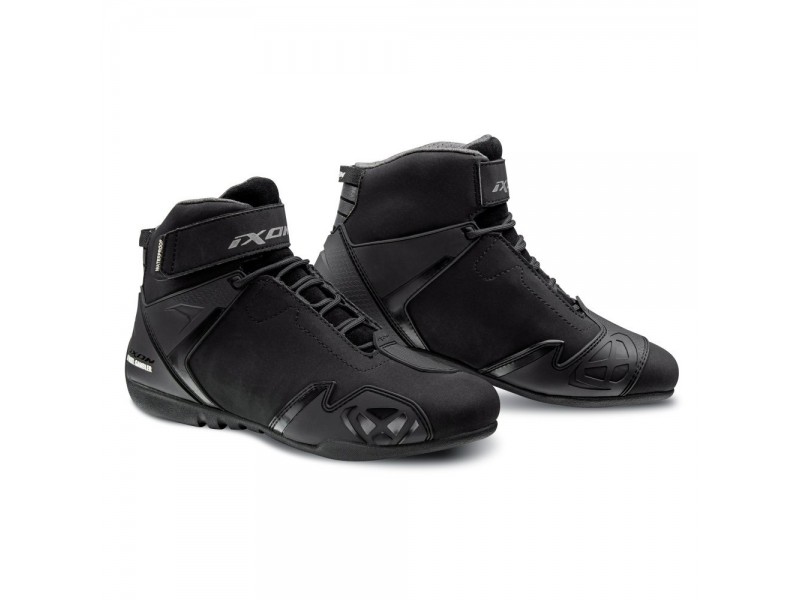 Ghete moto Roadster femei All Season Ixon model Gambler WP LS culoare: negru (100% waterproof)