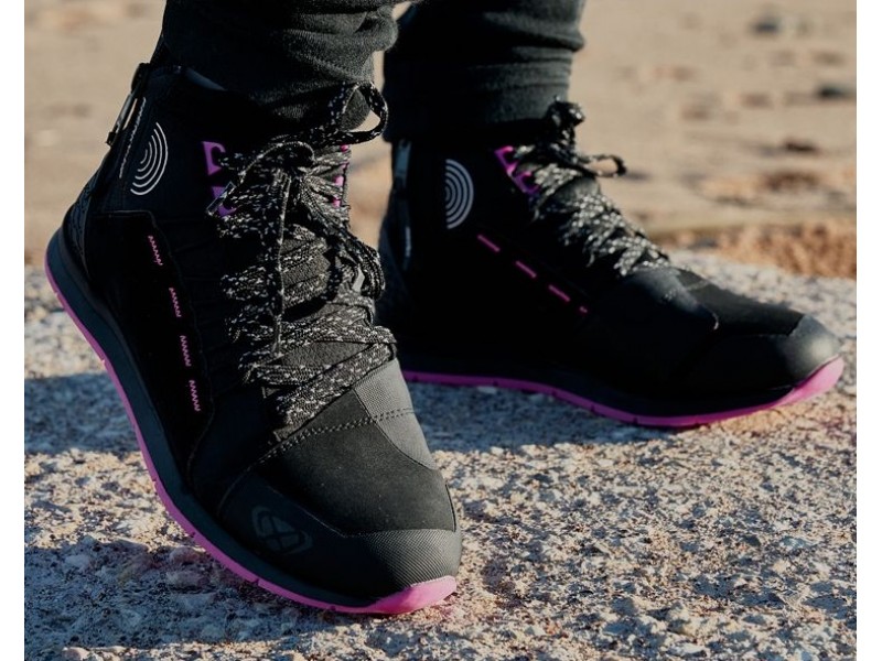 Ghete moto Urban femei All Season Ixon model Freaky WP LS culoare: negru/fuchsia (roz) (100% waterproof)