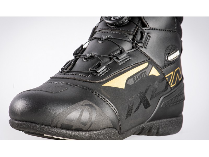 Ghete moto Roadster femei All season Ixon model Ranker WP LS culoare: negru/gold (auriu) (100% waterproof) Ghete moto Roadster femei All season Ixon model Ranker WP LS culoare: negru/gold (auriu) (100% waterproof)
