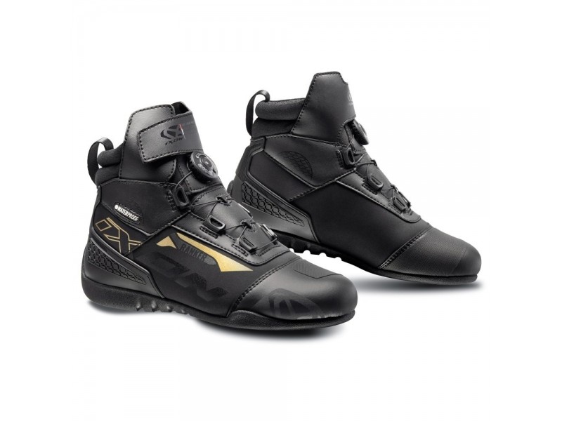 Ghete moto Roadster femei All season Ixon model Ranker WP LS culoare: negru/gold (auriu) (100% waterproof)