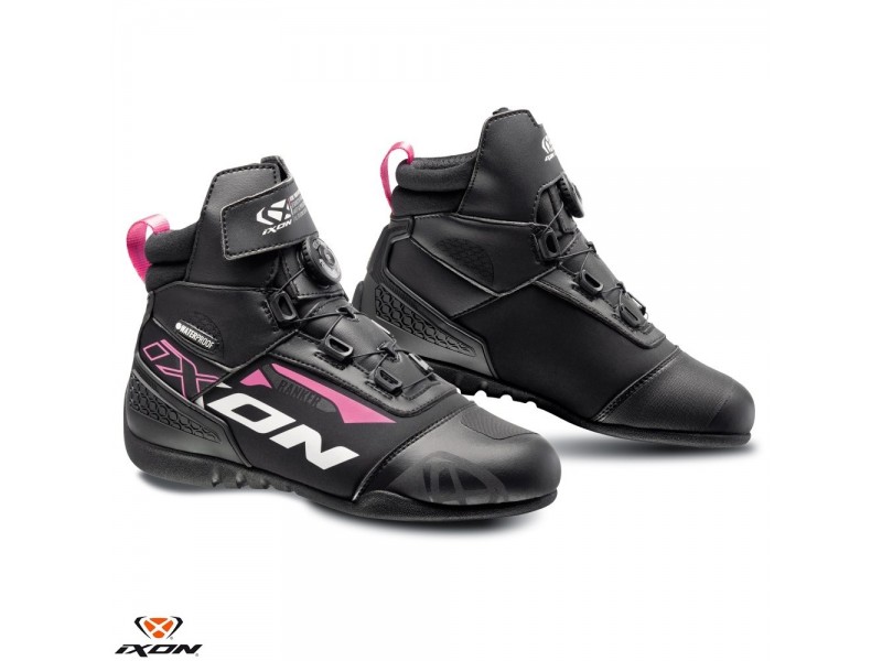 Ghete moto Roadster femei All season Ixon model Ranker WP LS culoare: negru/alb/fuchsia (roz) (100% waterproof)