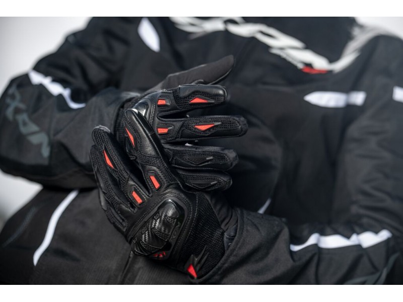 Manusi barbati Roadster vara piele/textil Ixon model Rise Air 2 MS culoare: negru/rosu - degete tactile