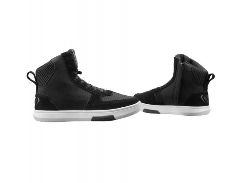 Ghete moto Urban femei vara Ixon model Ghost Air LS culoare: negru/alb