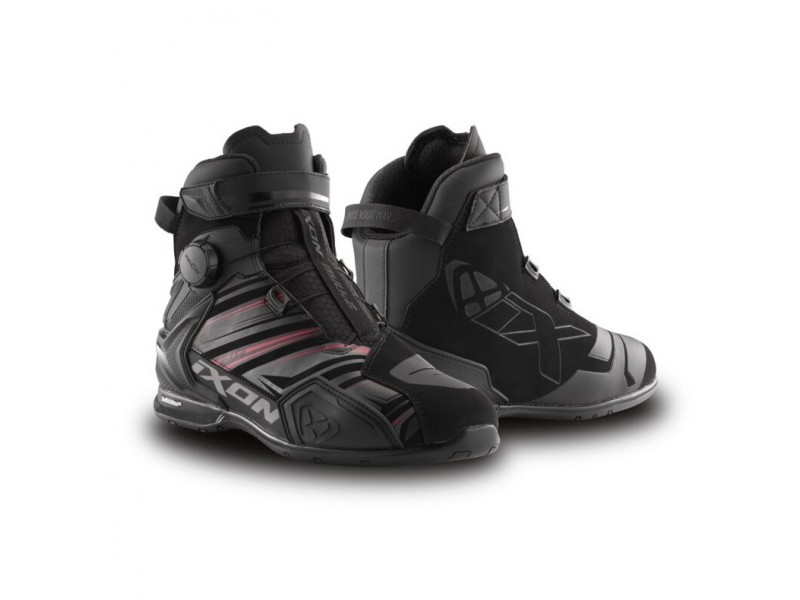 Ghete moto Roadster barbati All Season Ixon model Bull 2 WP ULTRA MS culoare: negru/antracit/rosu (100% waterproof)