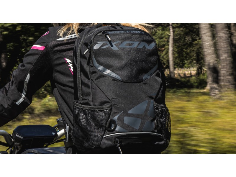 Rucsac (ghiozdan) moto Ixon model R-Tension 23 – culoare: negru